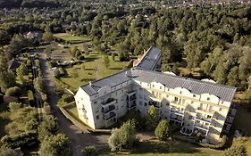 Residence Hotel Les Ducs De Chevreuse Avec Hebergement, Repas & Pdj, Seminaire, Bureau & Parking